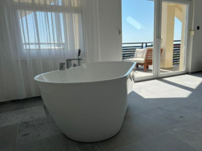 D8 B&B